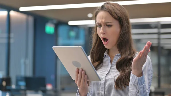 Portrait of Young Businesswoman Reacting to Loss on Tablet — Stock Photo, Image