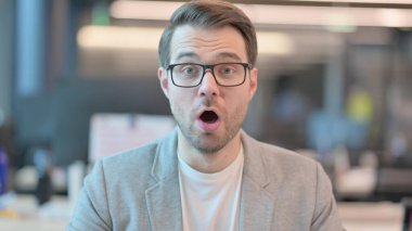 Başarılı Genç Adam 'ın Portresi 