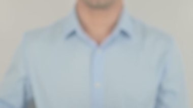 Vergi Faturası, Şeffaf Ekranda Yazan Adam