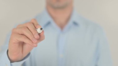 Küçük İşletme Sahibi, Saydam Ekranda Yazan Adam