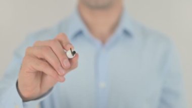 Şeffaf Ekranda Yazan Adam Yardımına İhtiyacımız Var