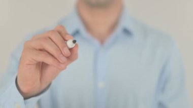 Başarı Formülü, Şeffaf Ekranda Yazan Adam