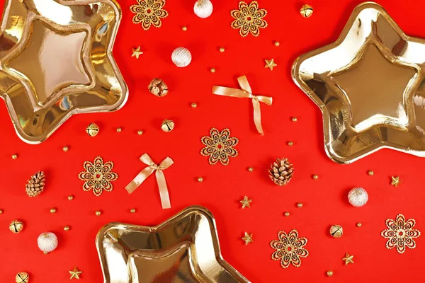 Fiesta Navidad Plana Con Placas Forma Estrella Dorada Campanas Cintas — Foto de Stock