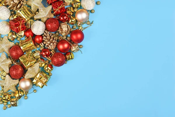 Piso Navidad Con Adornos Rojos Dorados Como Bolas Árbol Rojo — Foto de Stock