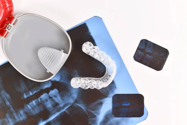 Transparent Customized Teeth Bite Guard Clear Aligners Lower Jaw Storing — Stock Photo, Image