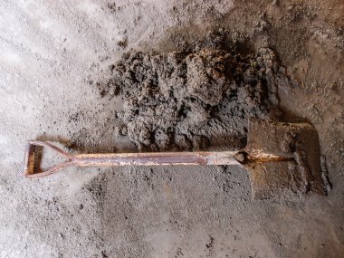 bir kürek ile Çimento Mikser