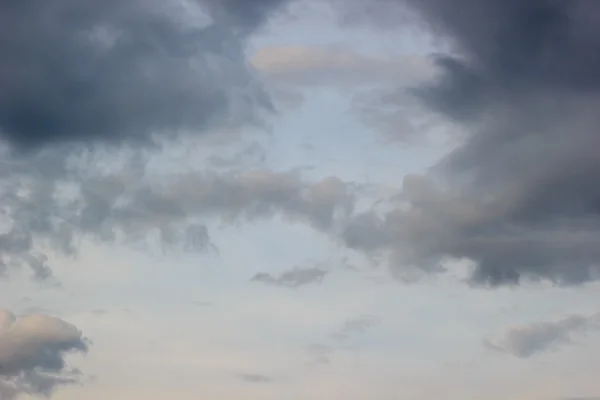 雷雨の前に暗雲 — ストック写真