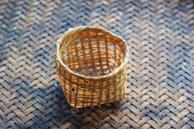 küçük bambu sepet