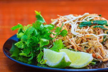 Tayland yemeği Pad Thai