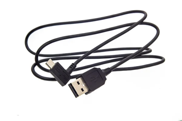 Черный кабель USB изолирован на белом фоне — стоковое фото