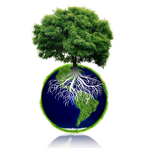 Kleiner Öko-Planet mit Baum und Wurzeln darauf. Konzept der grünen Erde. — Stockfoto