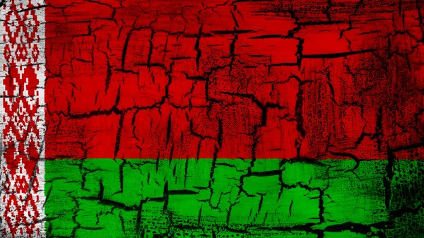 Bandeira da Bielorrússia, bandeira bielorrussa pintada em textura de chão rachado — Fotografia de Stock