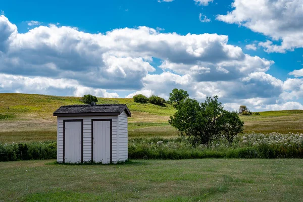 Double Outhouse Custer House Fort Abraham Lincoln State Park Severní — Stock fotografie