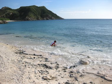 Tokashiki Island Beach çocuğa