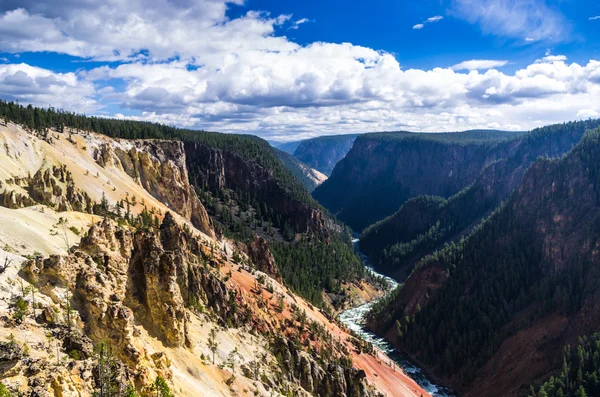 El Gran Cañón de Yellowstone — Foto de Stock