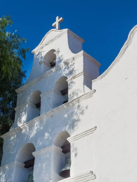 Dzwonnica z Mission San Diego de Alcalá — Zdjęcie stockowe