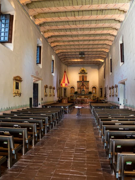 Área de culto en la Misión San Diego de Alcalá — Foto de Stock