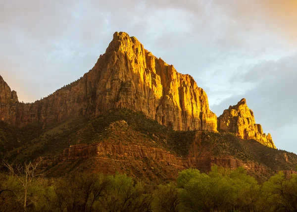 Le gardien au coucher du soleil — Photo