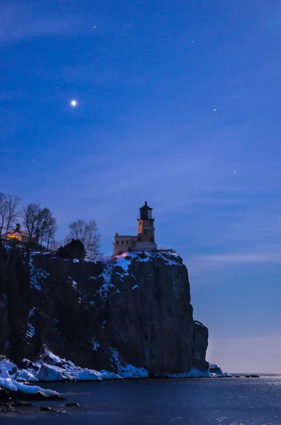 Split Rock Lighthouse Under the Moon — Stock Photo, Image