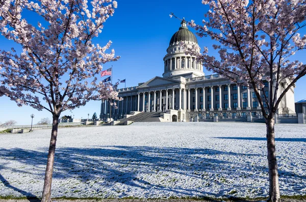 Capitólio do estado de Utah na neve — Fotografia de Stock