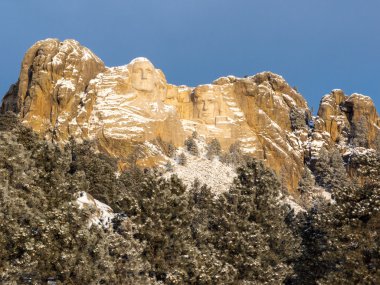 Kışın Rushmore Dağı