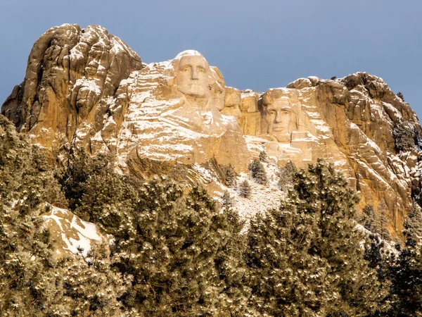Kışın Rushmore Dağı