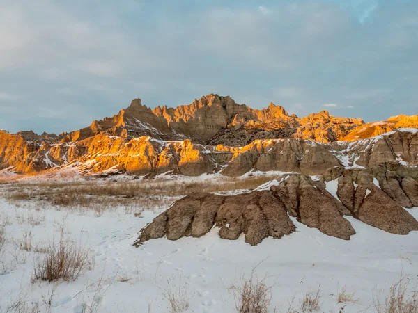 Хребет в пустошах зимой — стоковое фото