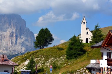 Gardena pass dolomiti İtalya kiliseye
