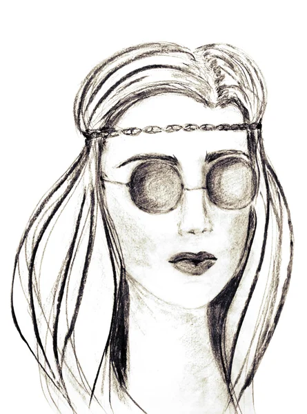 Belle fille hippie en verres ronds, dessin au fusain. Illustration mode. Croquis au fusain sur fond blanc — Photo