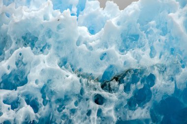 Buzdağının sanatsal şekilleri