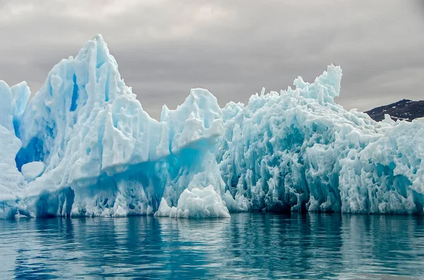 Iceberg Com Formas Caprichosas — Fotografia de Stock