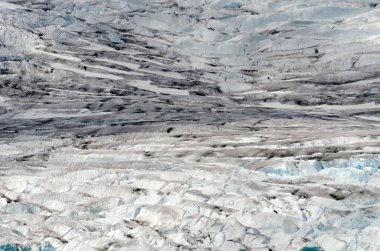 Bir buzulun tepesinin ayrıntıları