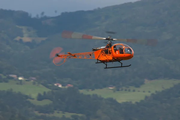Askeri helikopter - helikopter - ordu - model helikopter — Stok fotoğraf