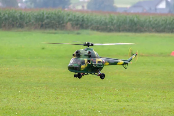 Askeri helikopter - helikopter - ordu - model helikopter — Stok fotoğraf