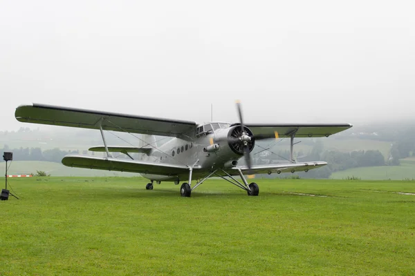 Double pont - biplan modèle - avion — Photo