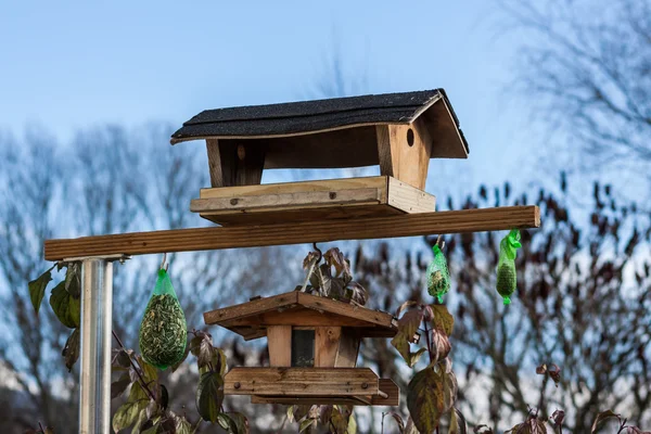 Vogelhaus - Vogelhaus im Herbst — Stockfoto