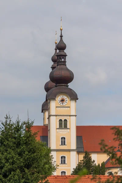 Kościół - wieża — Zdjęcie stockowe