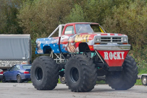 Canavar - Truck - gösteri — Stok fotoğraf