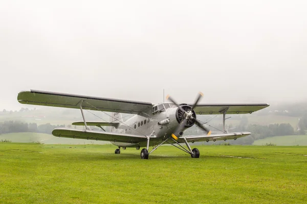 Double pont - biplan modèle - avion — Photo