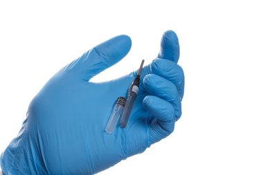 tıbbi bir iğne ile el