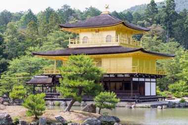  Kinkakuji Tapınağı, altın köşk