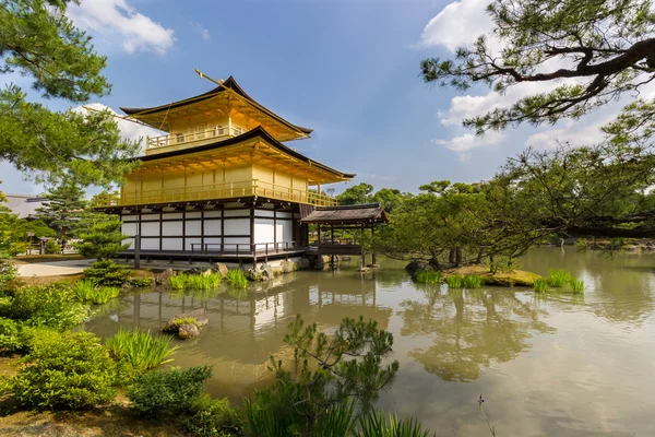 Kinkakuji-Tempel, goldener Pavillon — Stockfoto