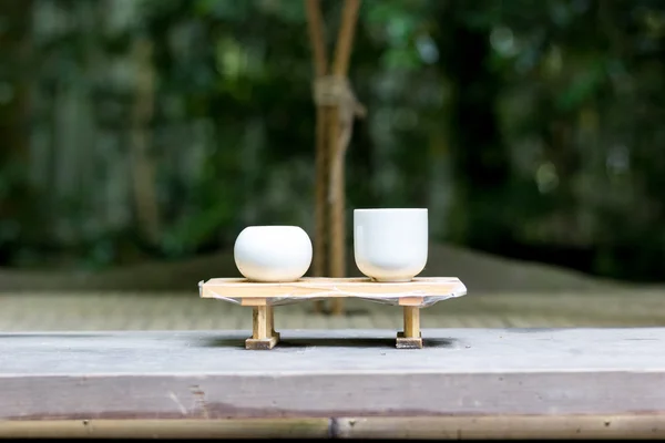 Saké japonais sur bois dans le temple Images De Stock Libres De Droits