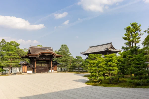 Temple Ninnaji à Kyoto, Japon Photo De Stock
