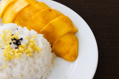 yapışkan pirinç ile mango