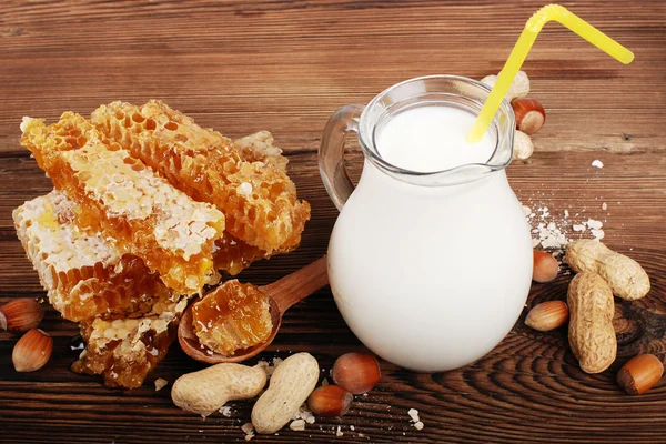 Молока та меду — стокове фото