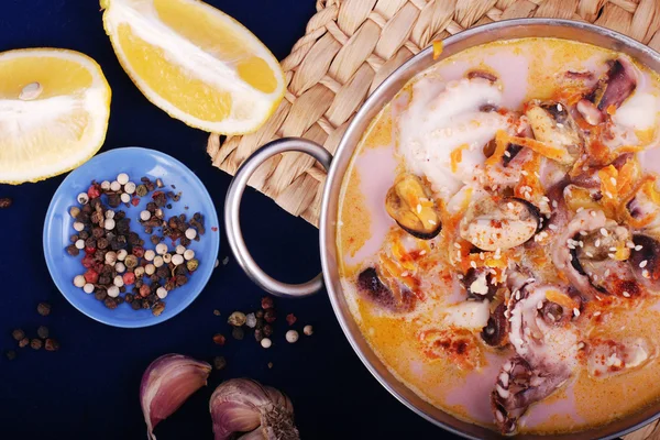 Sopa de frutos do mar — Fotografia de Stock