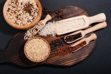 Pirinç ve baharat farklı