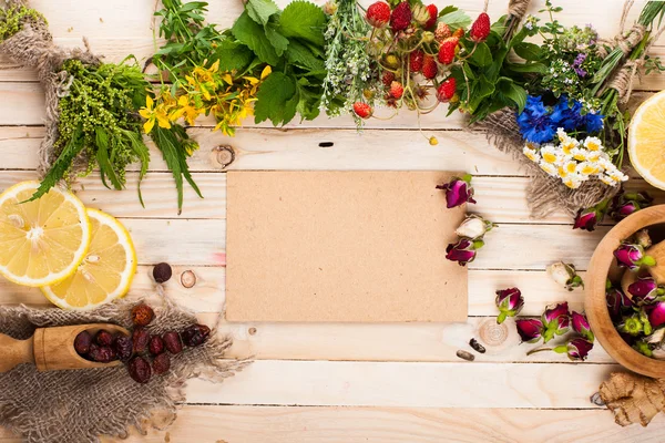 Set für Kräutertee. Hintergrund der Entgiftung. — Stockfoto