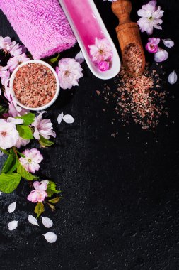 Spa konsept badem çiçekli